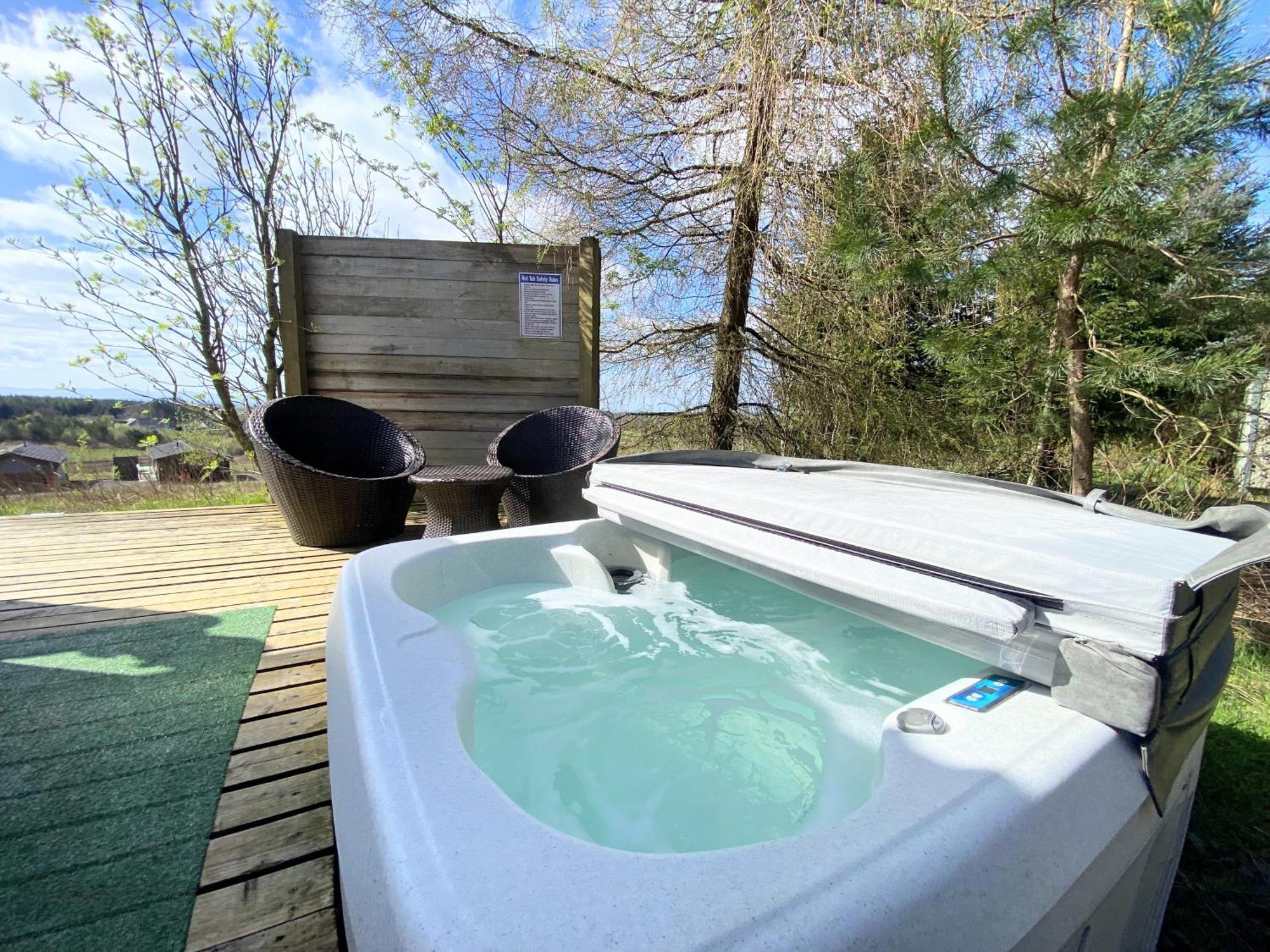 Вілла Blair Tiny House With Private Hot Tub - Fife - Loch Leven - Lomond Hills Данфермлін Екстер'єр фото