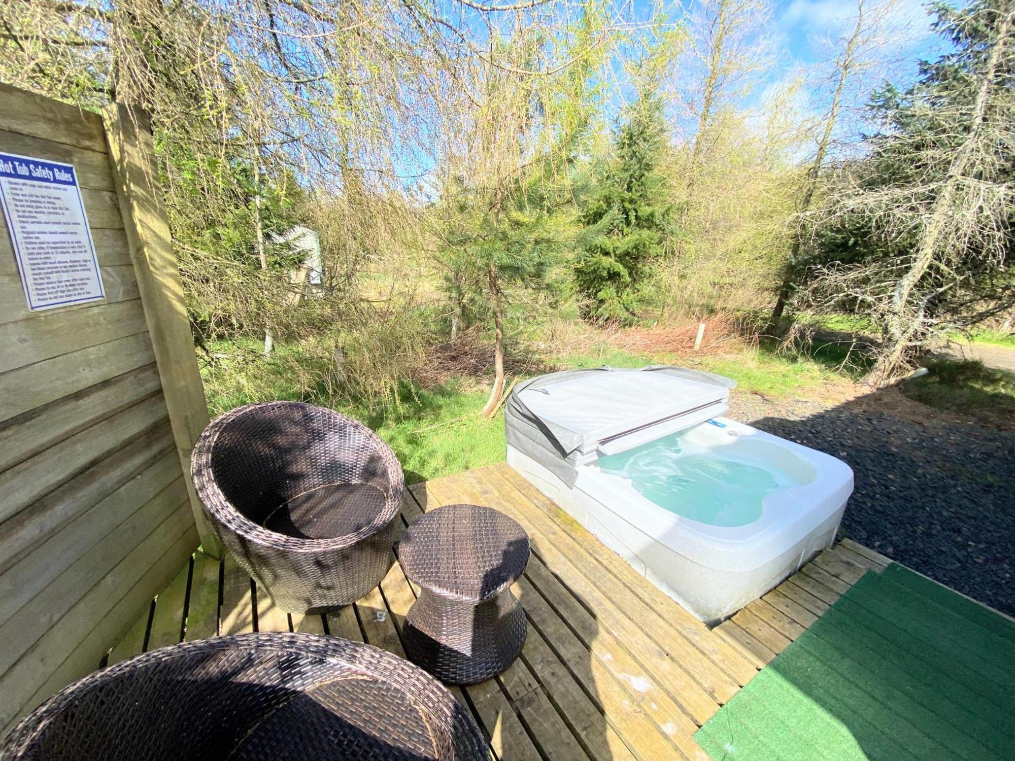 Вілла Blair Tiny House With Private Hot Tub - Fife - Loch Leven - Lomond Hills Данфермлін Екстер'єр фото